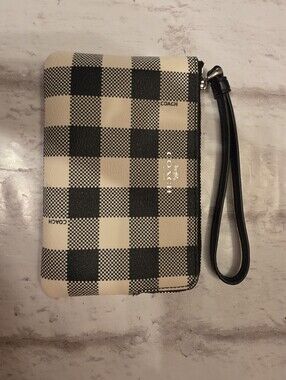 Coach CORNER ZIP WRISTLET WITH GINGHAM PRINT F39109